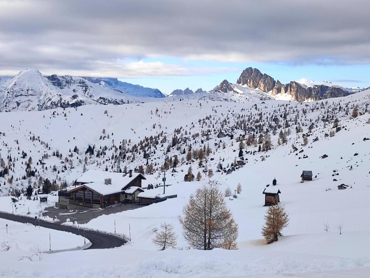 Hotel Tea Dolomiti - Lago Di Alleghe - Monte Civetta エクステリア 写真